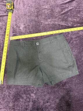 UMA “Boto” women’s black linen-blend shorts, tagged size 44 (L).